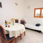 Lejlighed Family-friendly With Swimming Pool Seget Vranjica, - 7559 *