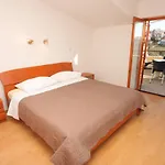 Lejlighed Family-friendly With Swimming Pool Seget Vranjica, - 7559 *