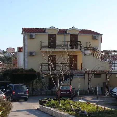 Family-friendly With Swimming Pool Seget Vranjica, - 7559 Lejlighed
