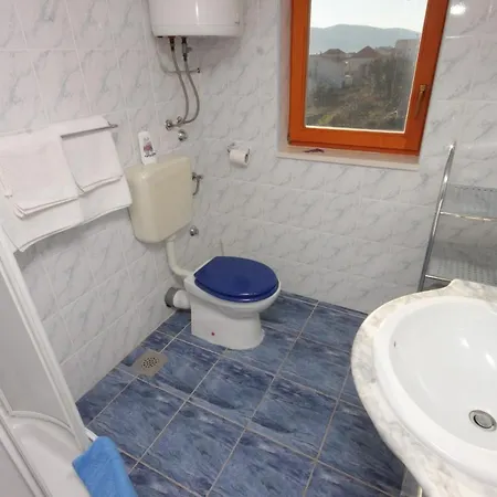 Family-friendly With Swimming Pool Seget Vranjica, - 7559 דירה טרוגיר