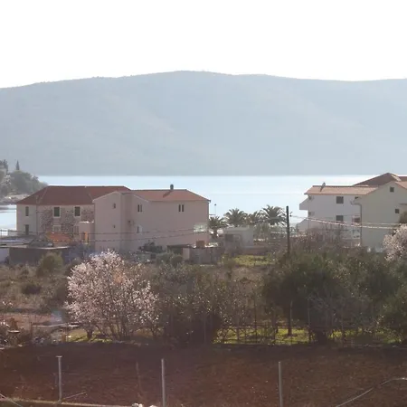 Family-friendly With Swimming Pool Seget Vranjica, - 7559 Appartement *