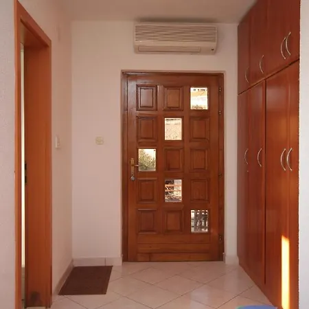 Family-friendly With Swimming Pool Seget Vranjica, - 7559 Διαμέρισμα Τρογκίρ