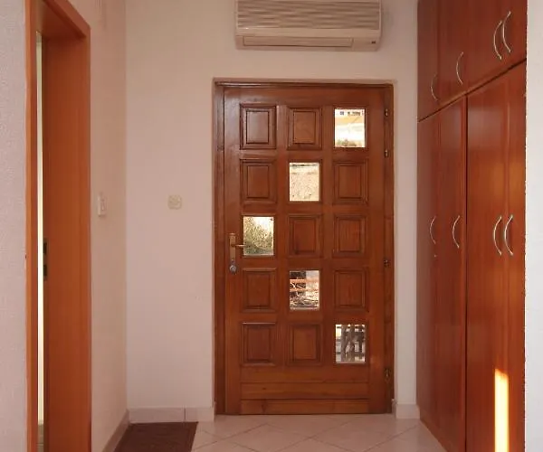 Family-friendly With Swimming Pool Seget Vranjica, - 7559 Appartement Trogir